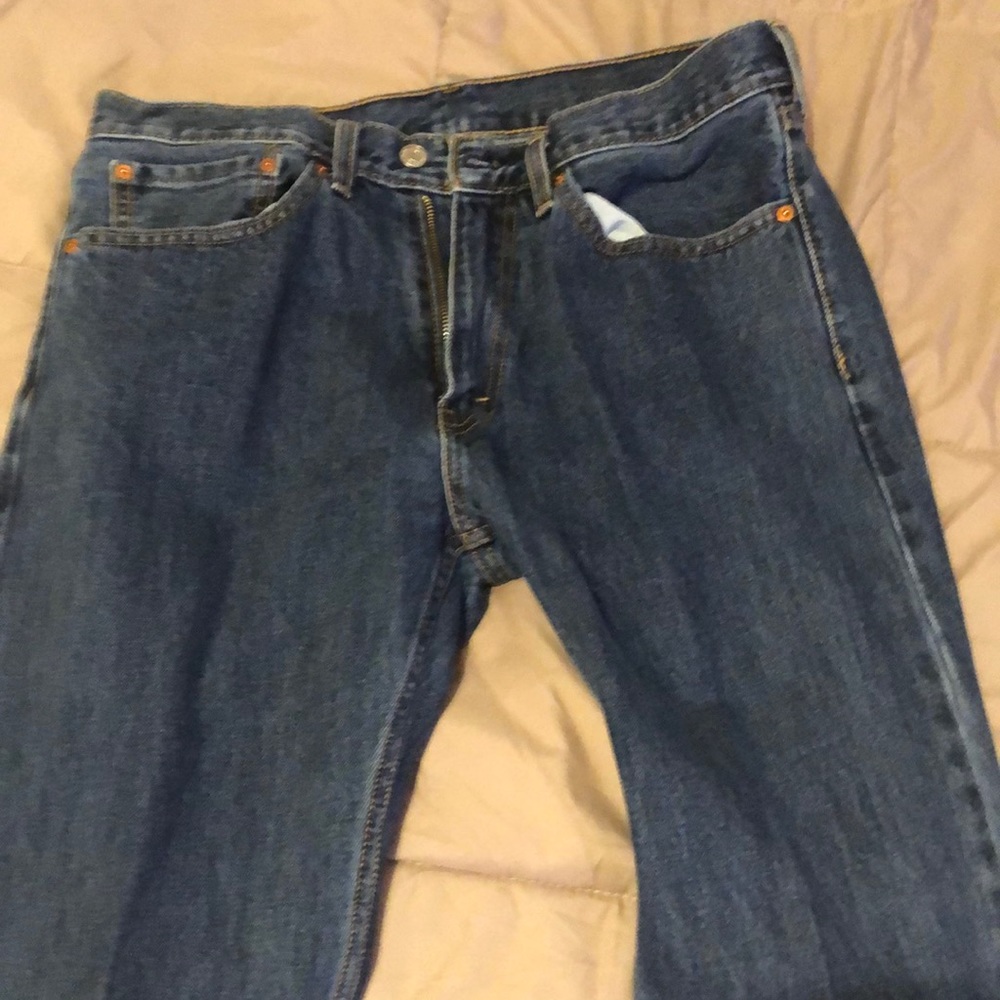 Levi jeans 505 size w34 L32 in very good condition no rips tears stains